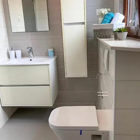 Mak Apartment *